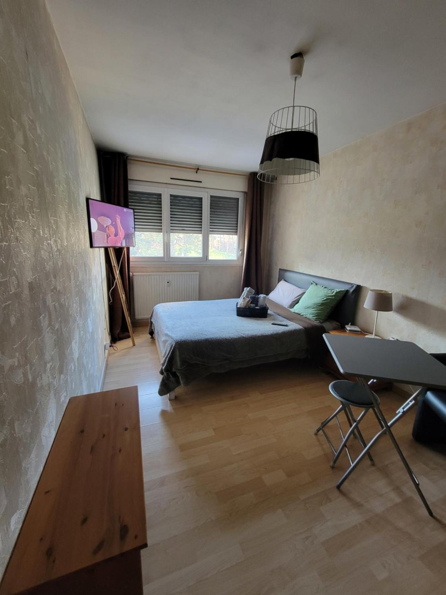 Pour Deplacement 3 Chambres Échirolles Eksteriør billede